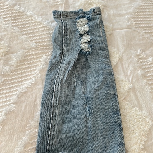 Vervet Skinny Distressed Ankle Jeans - Picture 5 of 6
